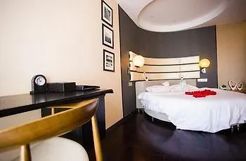 Haiyuetai Tropical View Theme Hotel 三亚